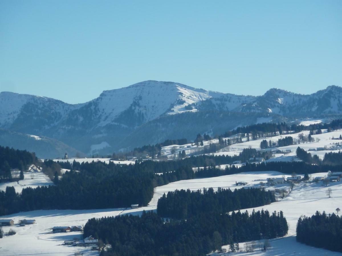 Schoenblick Hotel Garni Ferienwohnungen リンデンベルク・イム・アルゴイ エクステリア 写真